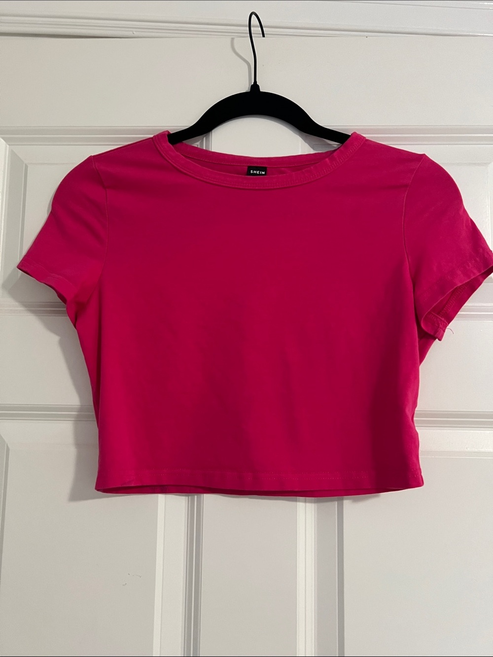 SHEIN Hot Pink Cropped Crewneck Tee